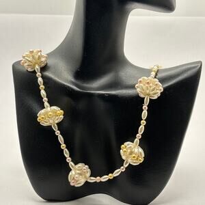 Vintage Flower Pearl Necklace